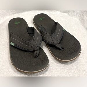 Sanuk Gray Men’s size 11 USA Beer Cozy